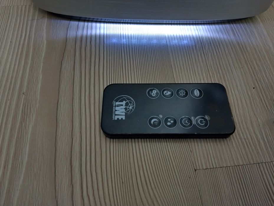 Продавам овлажнител и пречиствател на въздуха