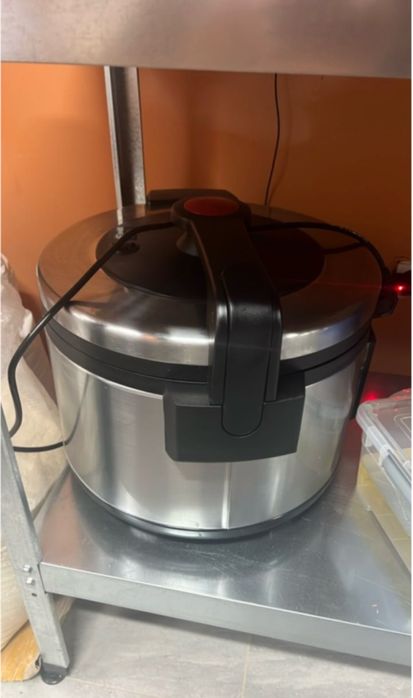 Оборудование пицца печка, рисоварка, стол нержавейка