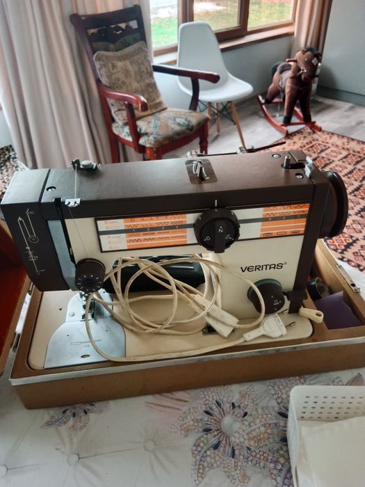 Швейная машина веритас