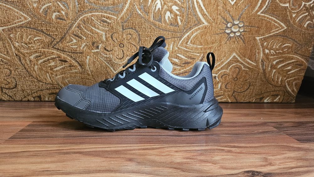 Дамски маратонки Adidas Terrex Tracefinder 2 Climaproof 38.5