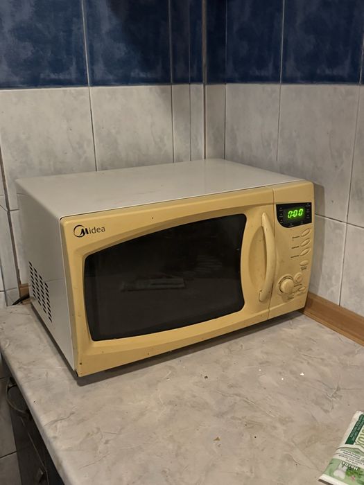 Миктовълнова Midea