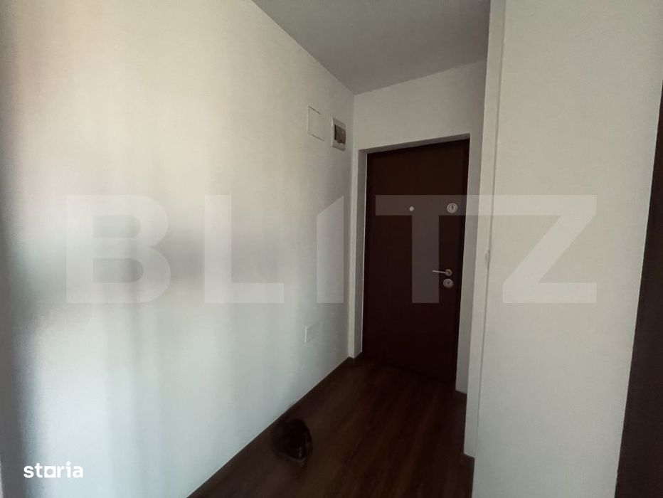Apartament cu 3 camere, 72 mp, cu parcare, in zona Eroilor.