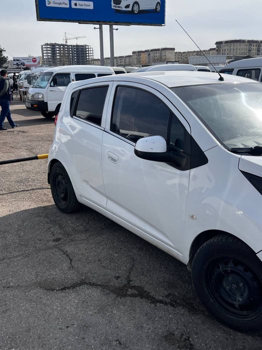 Chevrolet spark 2015
