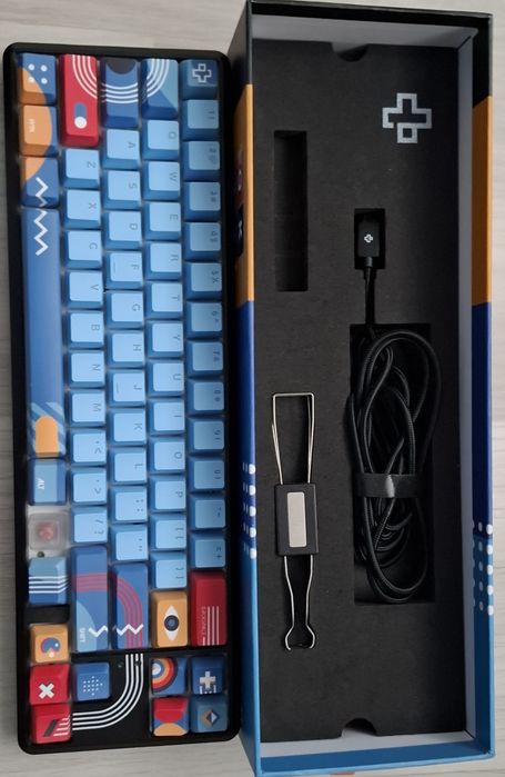 Vând Tastatură Qwertykey 65