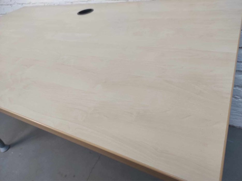 Офис/работно бюро Kinnarps Швеция