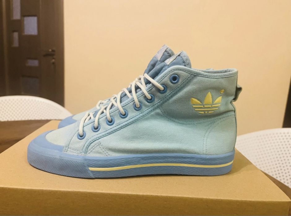 Tenisi adidas din panza