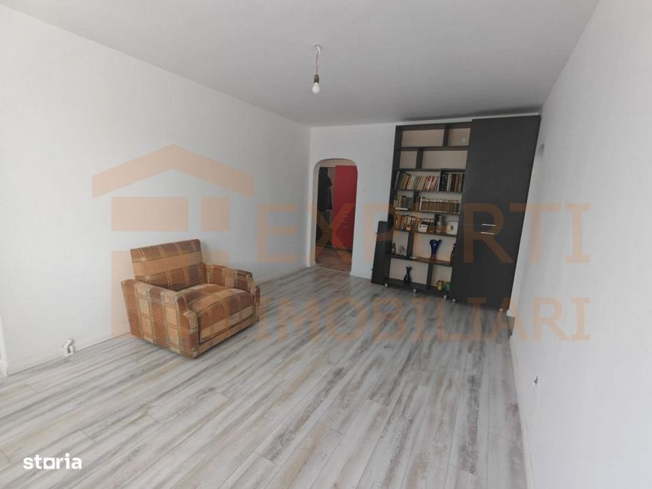 Apartament 3 camere de vanzare in zona Far, Constanta