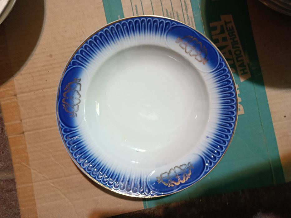 Продам суповые тарелки