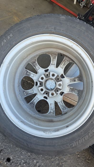Джанти за BMW 17" със зимни гуми.
