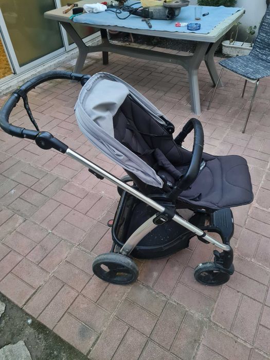 Детска количка „Бащи, майки, татковци“