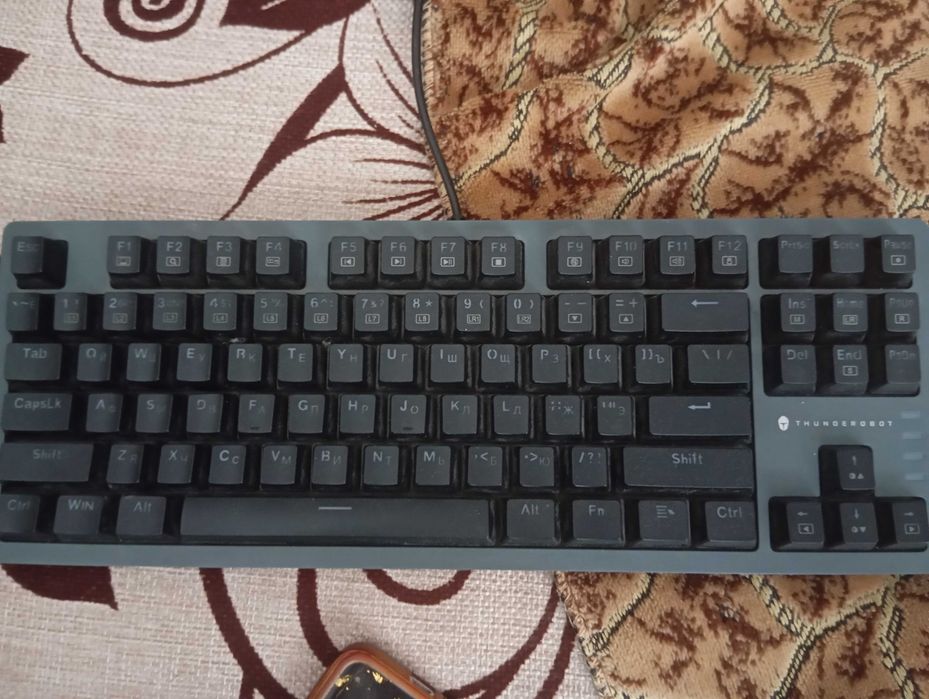 Клавитура Thunderobot K87R