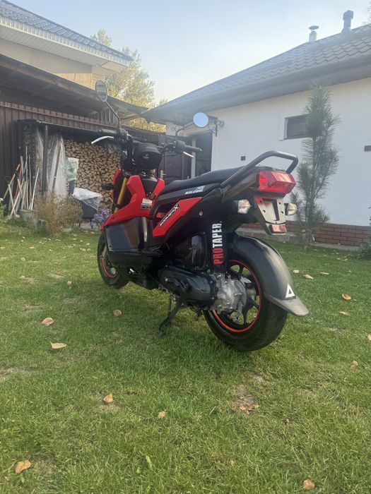 Скутер Honda zoomer X