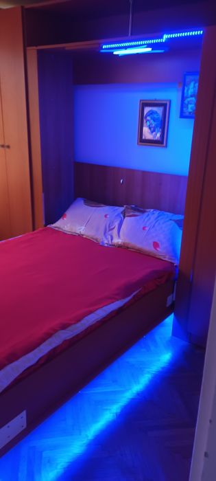 Închiriez apartament 2 camere.