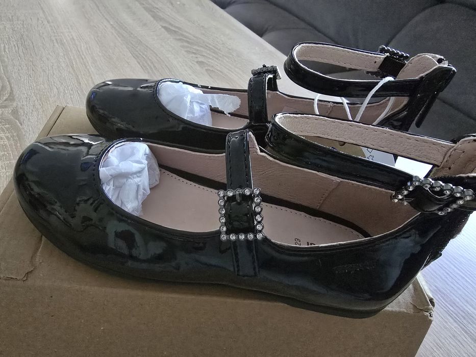 Нови  детски лачени балеринки Mayoral