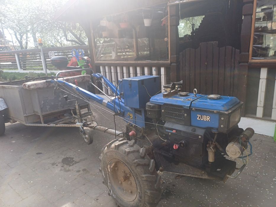 Vând motocultor 12 cai