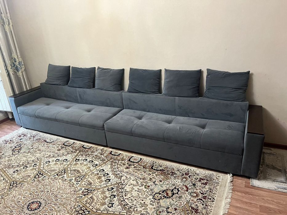 Диван раскладной в хорошем состоянии