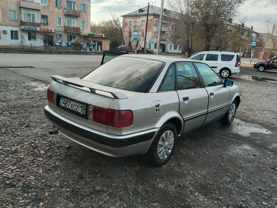 Ауди Б4 1992 года