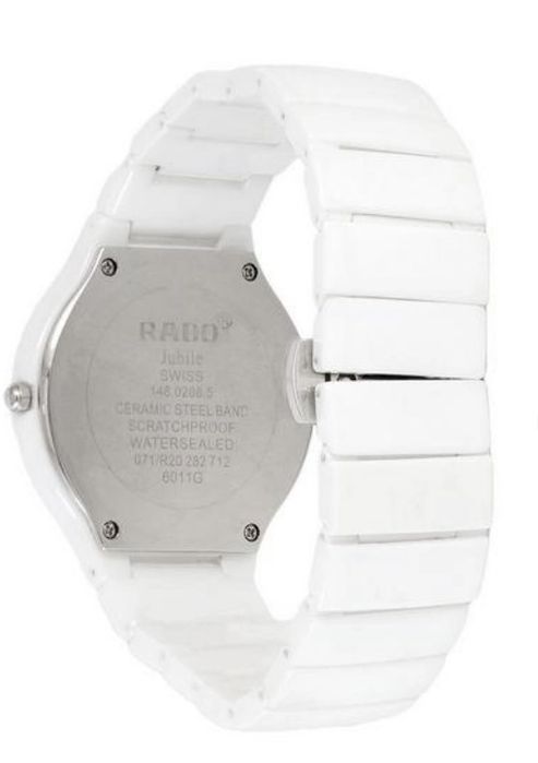 Женские наручные часы.