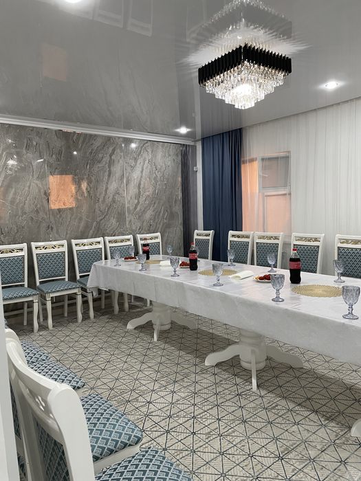 Продается стол со стульями