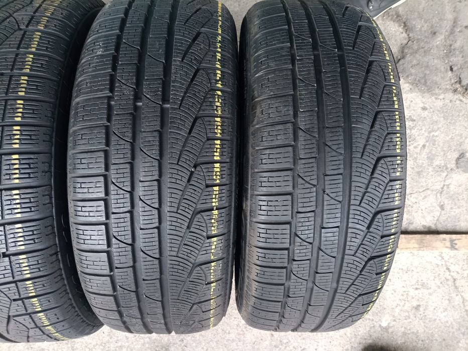 4 anvelope de iarna ca noi Pirelli 2x225/45 R18 dot 3519 2x255/40 R18