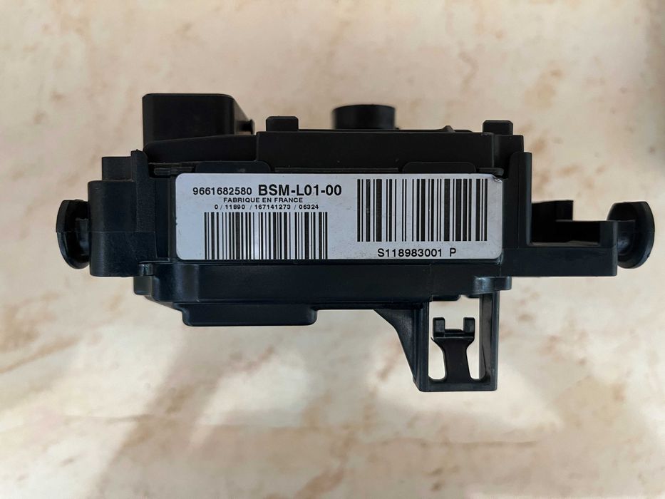 Бушонно табло Бушониера BSM L01-00 БСМ Л01-00 Peugeot Пежо 407 pejo