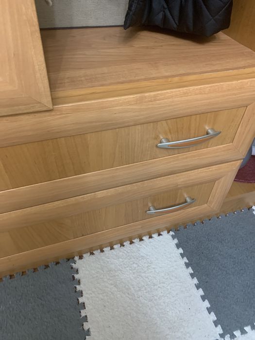 Шкаф для одежды продаю дешева