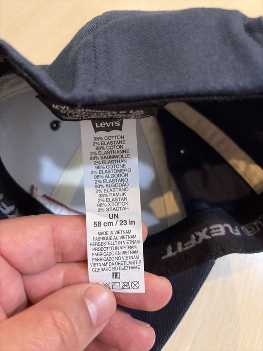 Шапка Levi’s перфектно състояние