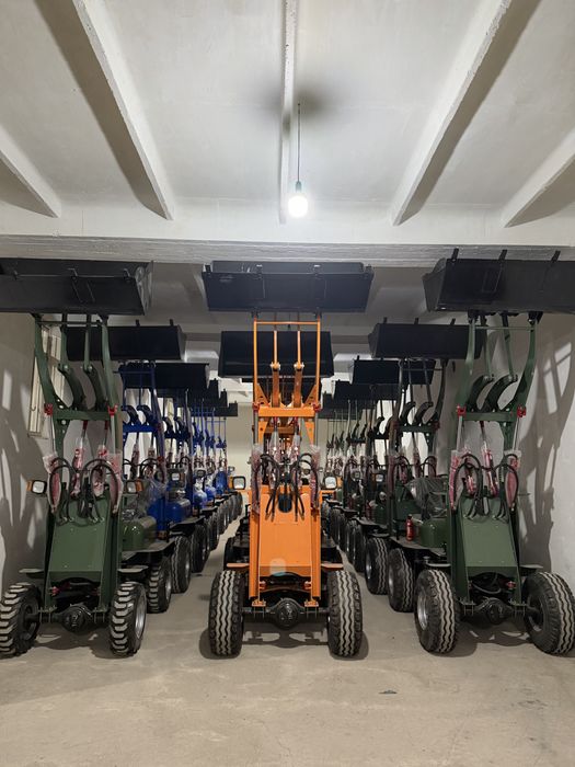 Погрузчик EV 2025