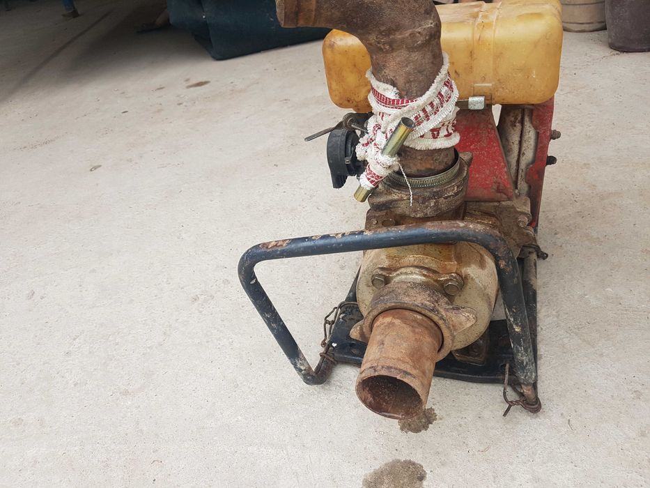 Suv nasos eski lekin ishlaydi kami bor