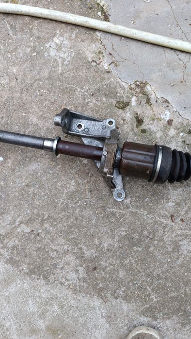 Предна дясна полуоска Nissan Rogue 2019