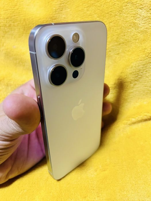 Dezmembrez Iphone 15 pro 256gb camarele defecte