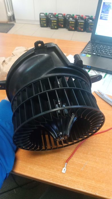 Моторчик печки на мерседес 124