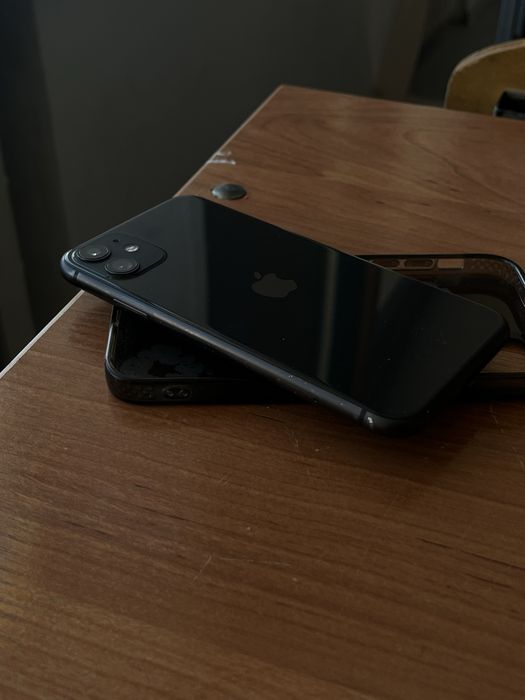 Обменяю Iphone 11