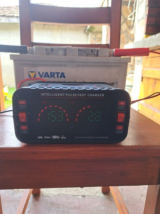 Зарядно за акумулатор на 100W 8A 12 и 24V