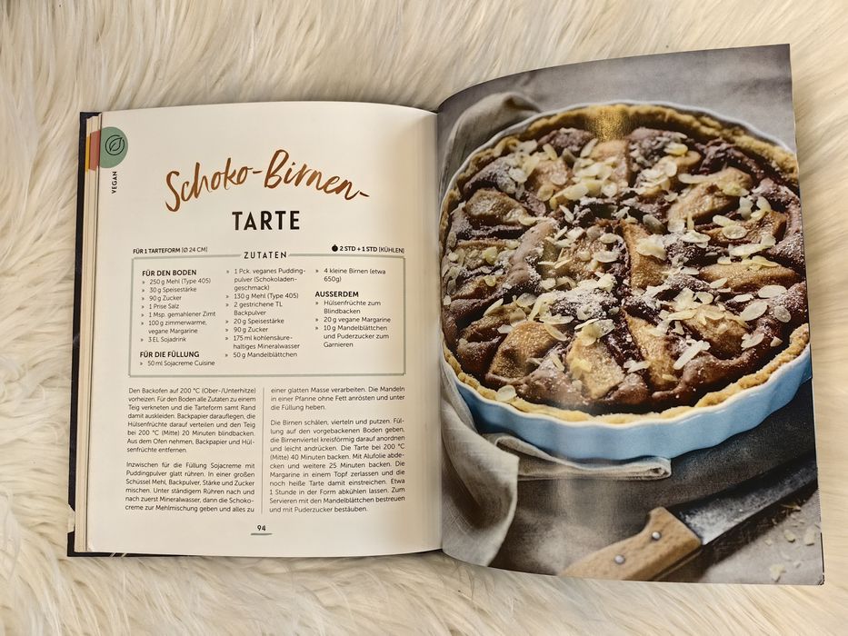 Готварска книга Oh lala... CHOCOLAT, EMF, 70 рецепти с шоколад