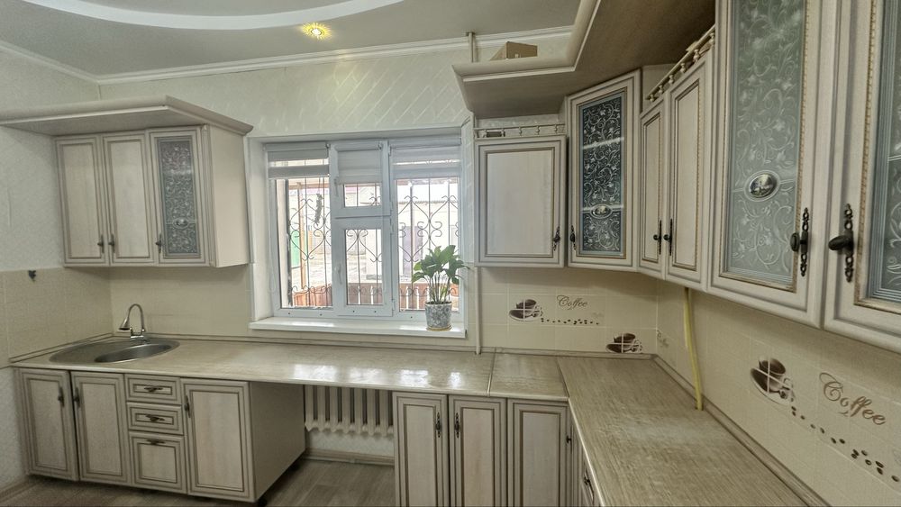 Кухонный гарнитур сатылады