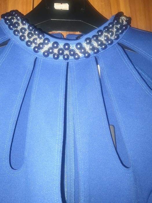 Платья женские, вечерние.