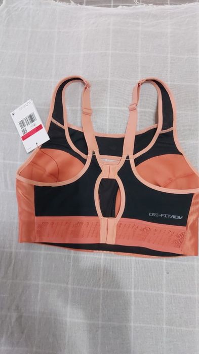 Спортивный топ Nike (оригинал)