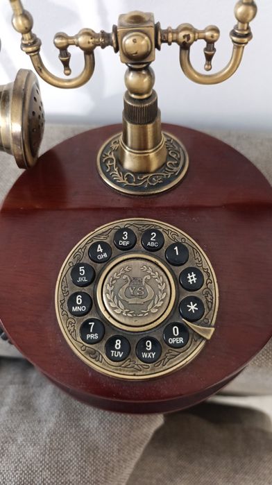 Античен стационарен телефон