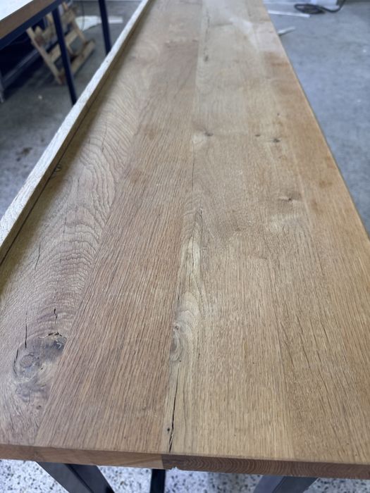 Високи маси от дърво и стомана