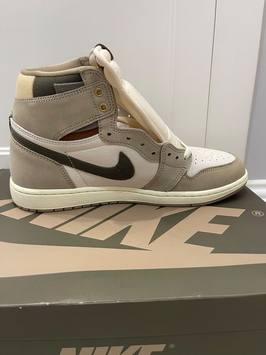 Air Jordan 1 High OG "Khaki"