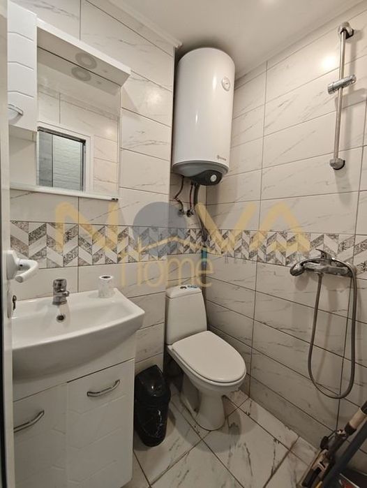 Продава се Едностаен апартамент в Варна, Левски - 27 кв.м за 1415 €/кв.м - Снимка #2