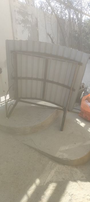 Козырек на вход дома