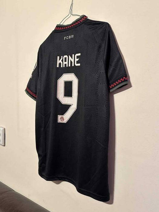 Тениска на Bayern Munich с Kane и баджове на Шампионска Лига-  НОВА!