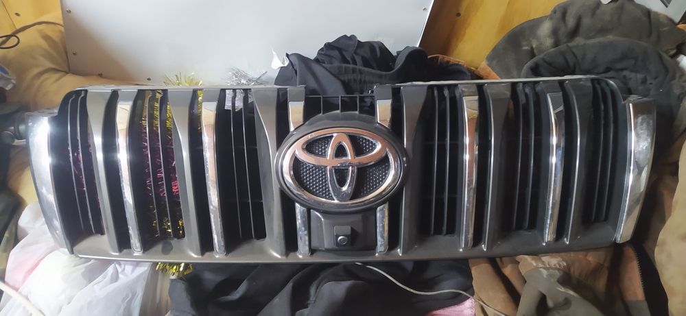 Решетка от Toyota Land cruiser prado 150