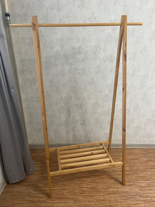 Напольная вешалка