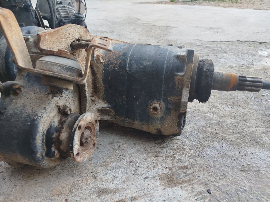 UAZ Korobka sotiladi