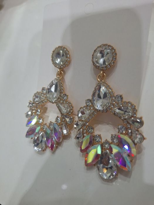 Дамски обеци с камъни