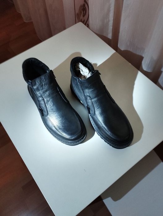 Мъжки боти и работни обувки от естествена кожа