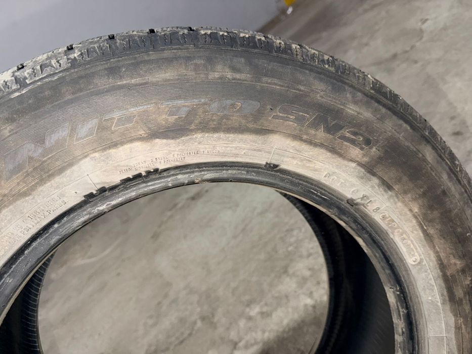 Продам резину 235/65/17